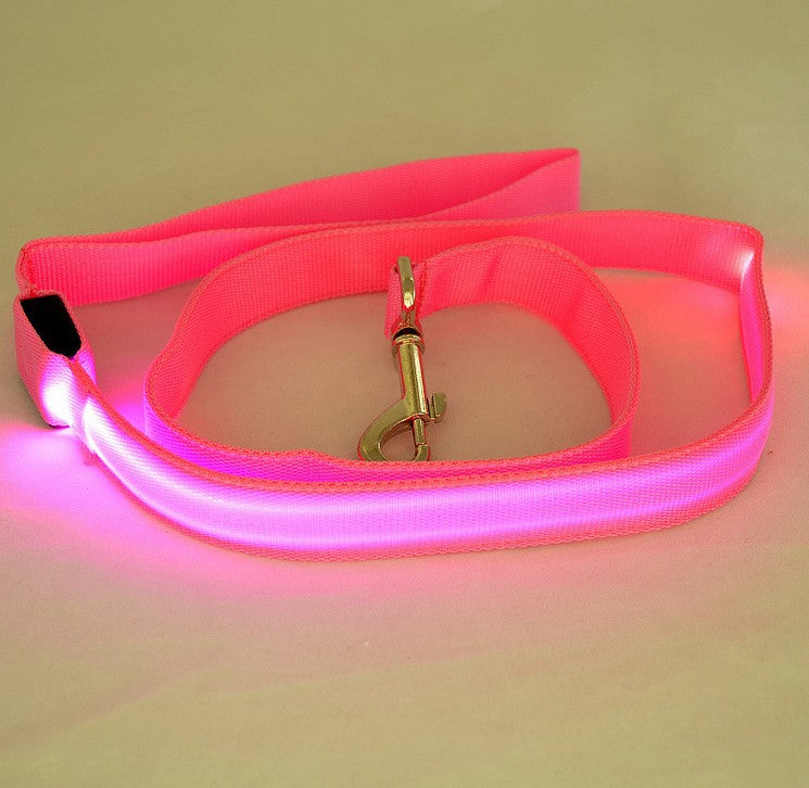 Light-emitting traction rope