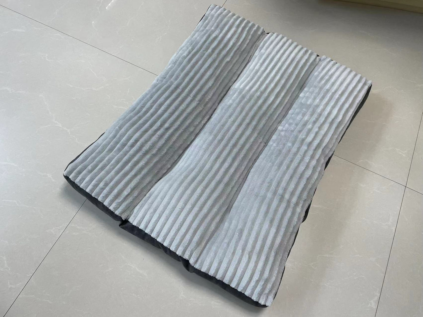 Removable and washable large-sized dog mat