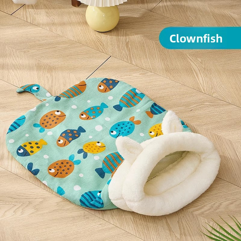 Warm pet sleeping bag