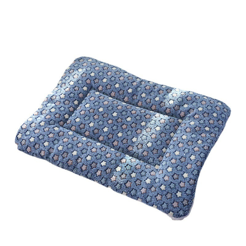 Thickened plush cushion