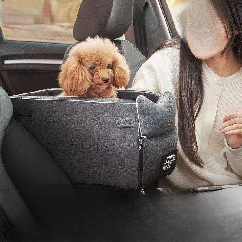 Car-mounted small dog kennel
