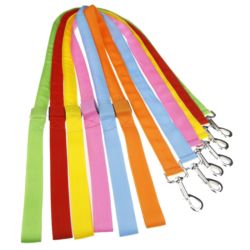 Light-emitting traction rope