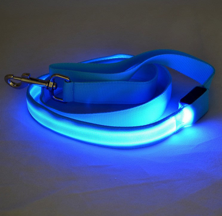 Light-emitting traction rope