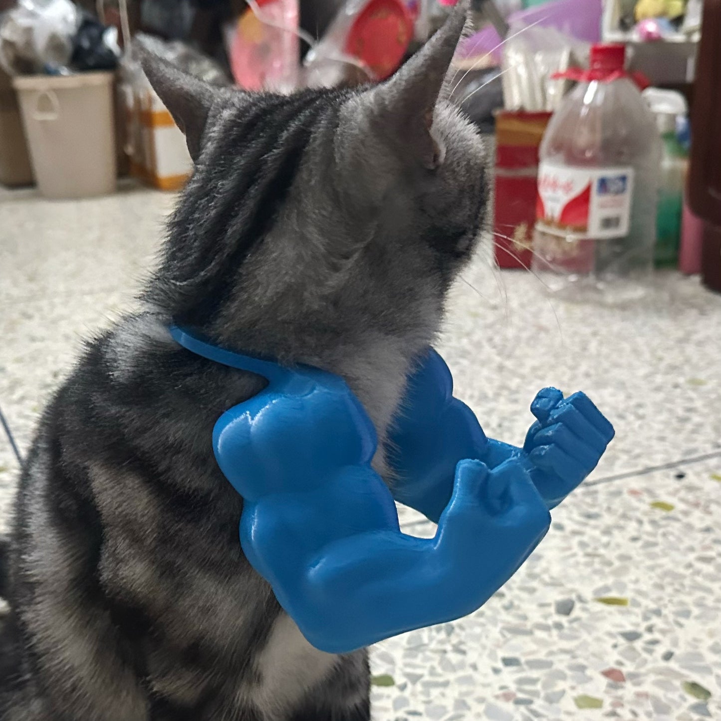 Creative 3D Printed Green Giant Arm Pet Toy