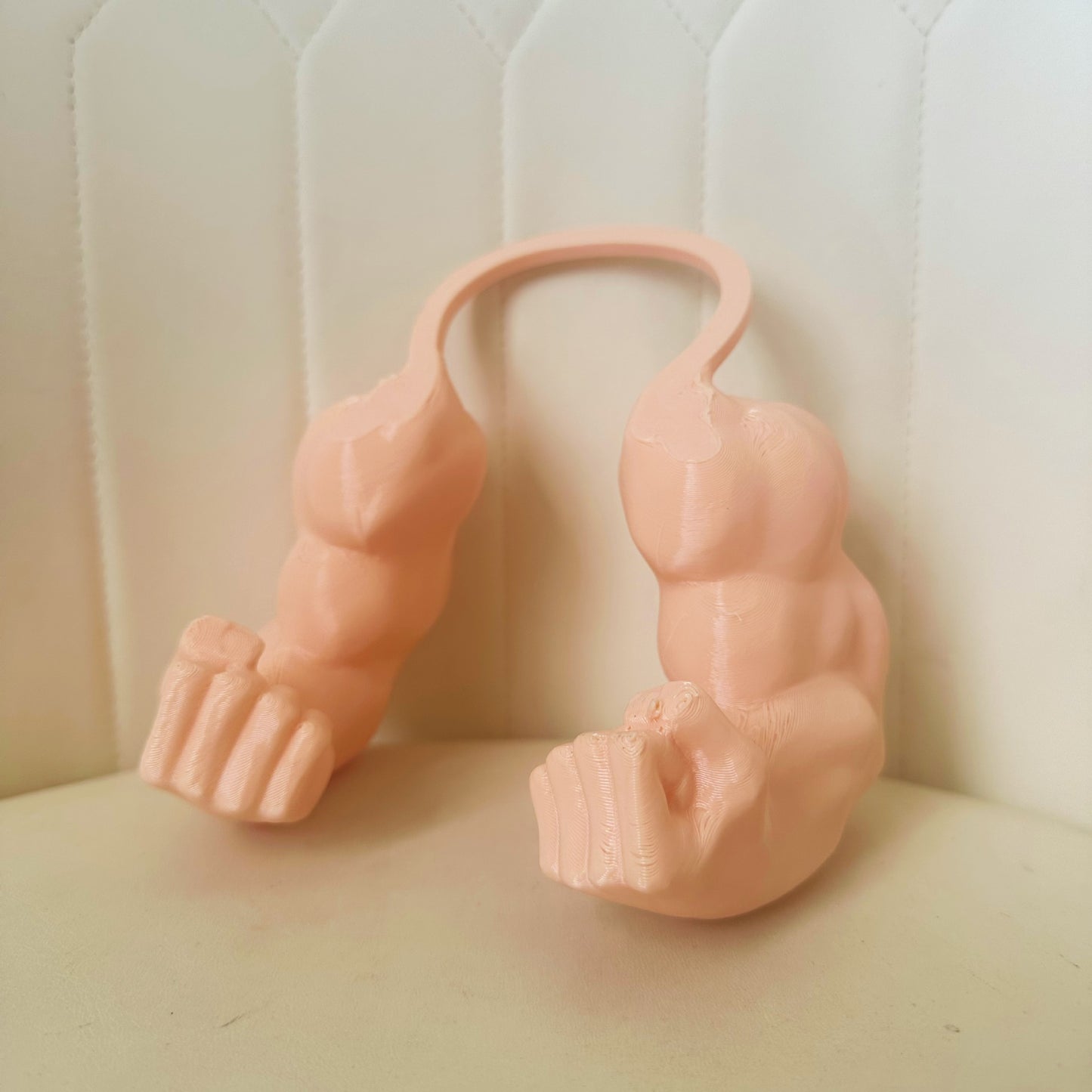 Creative 3D Printed Green Giant Arm Pet Toy